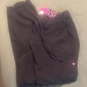 Betsey Johnson Black Jogger scrubs with Pink Heart Detail size Medium